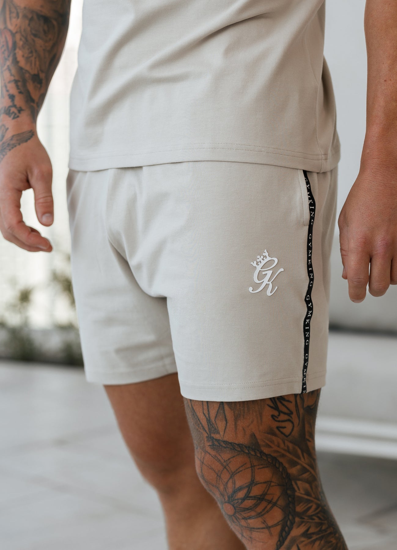 Gym King Taped Jersey Short Light Stone