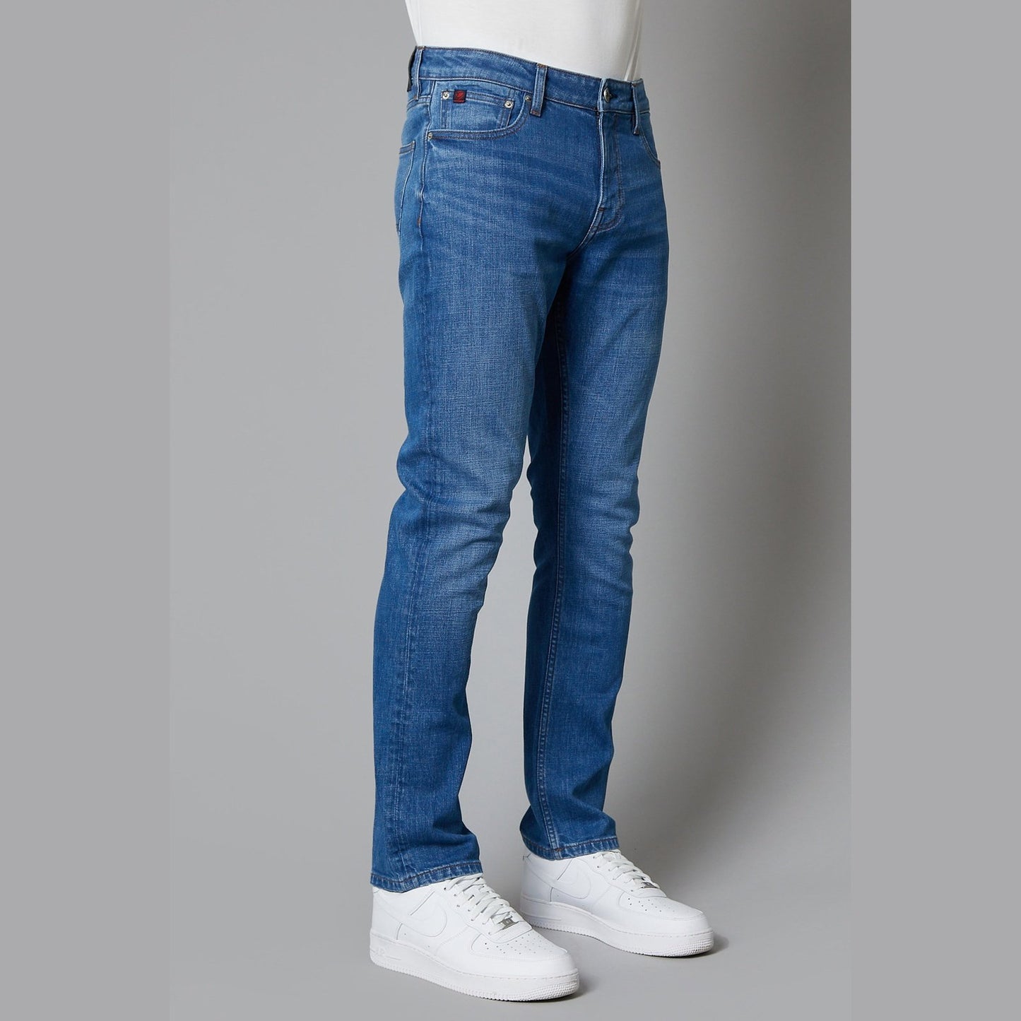 ALASKA STRAIGHT FIT JEANS - MID BLUE