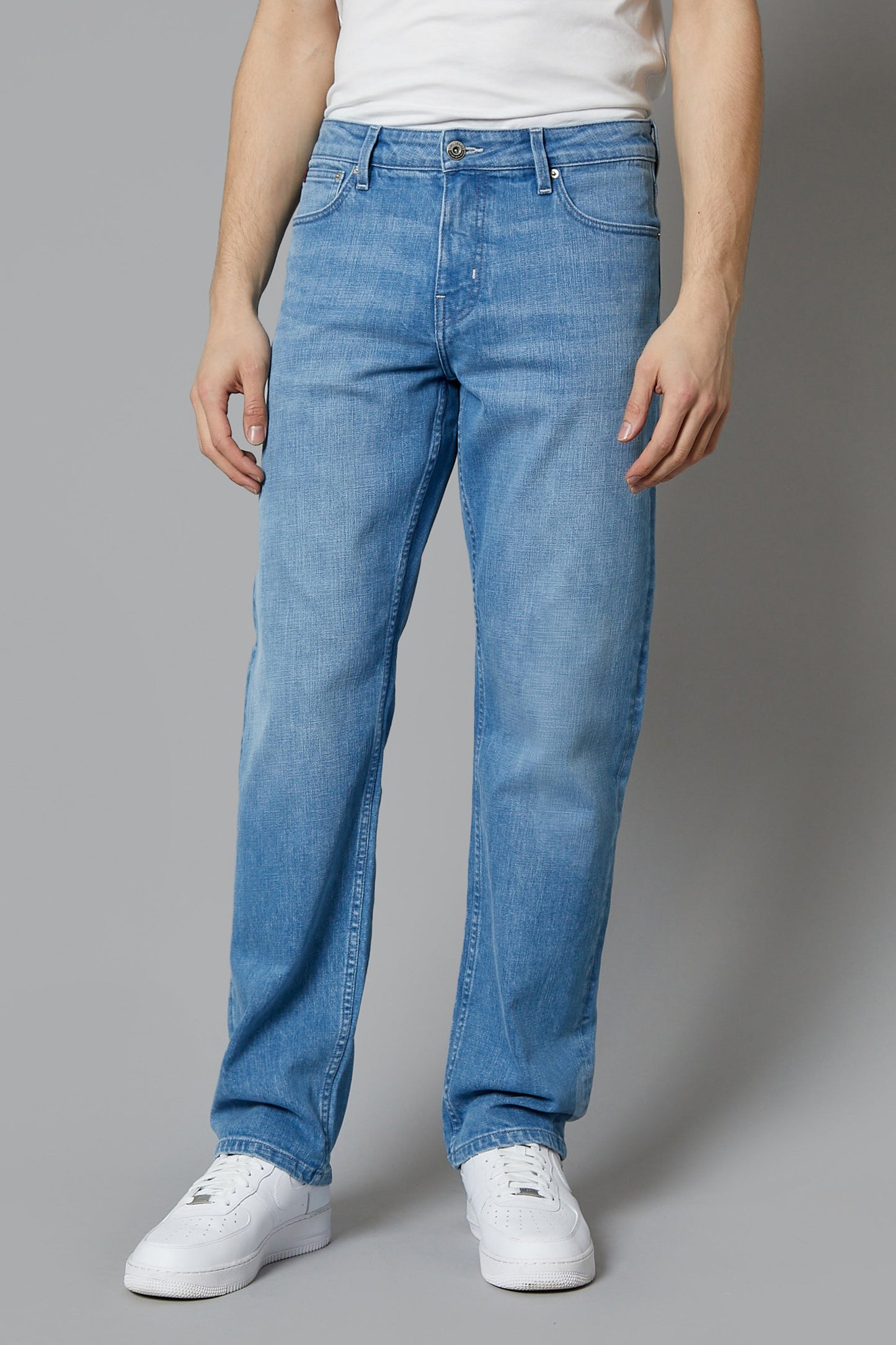 MONTANA LOOSE FIT JEANS - LIGHT BLUE